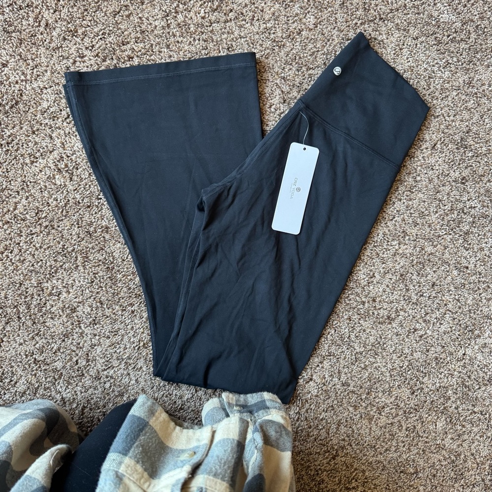 NWT Vfront black flare leggings Crz Yoga